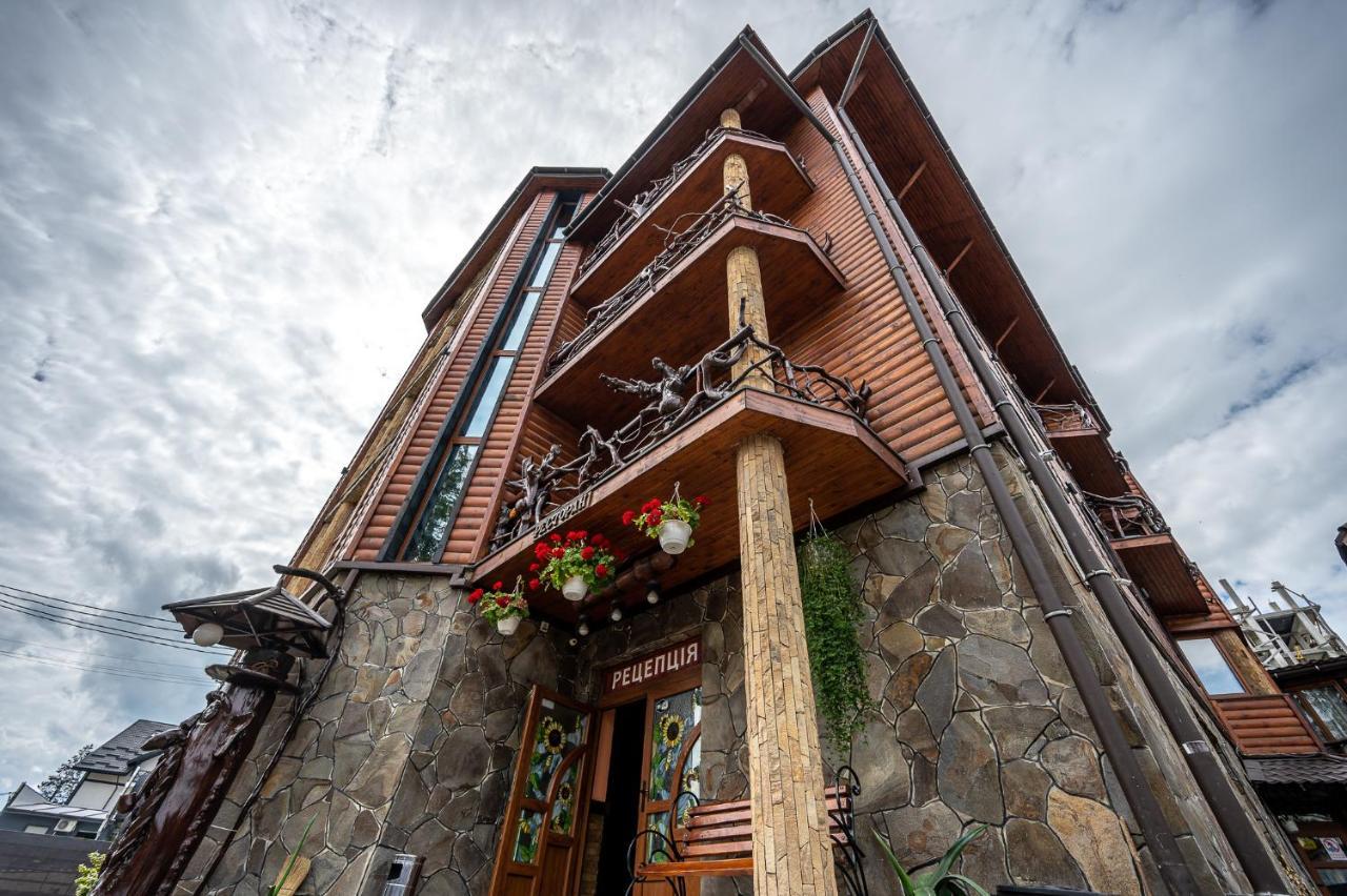 Hotel Марина à Bukovel Extérieur photo