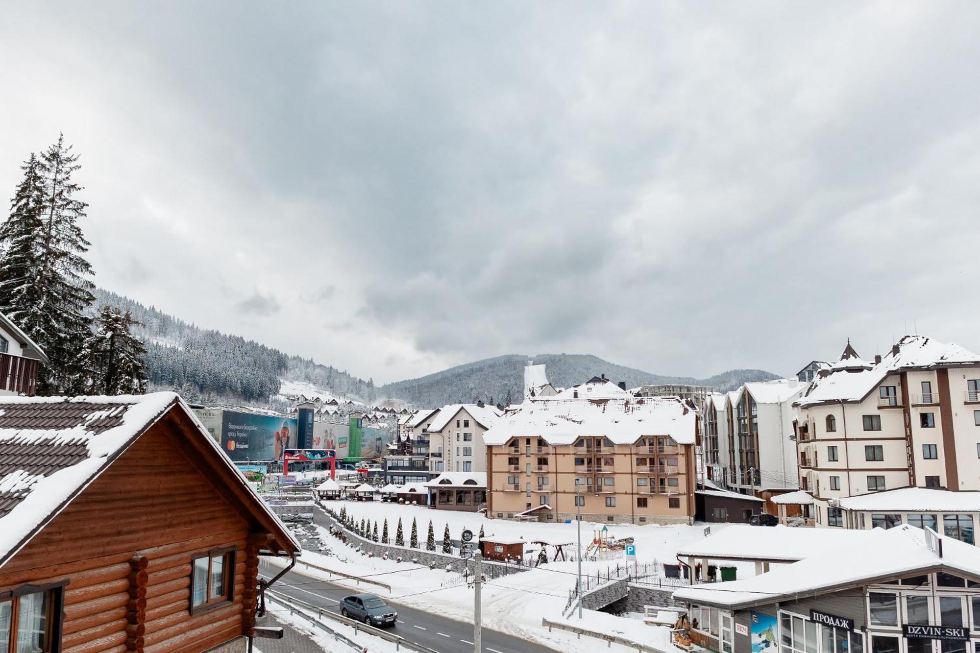 Hotel Марина à Bukovel Extérieur photo